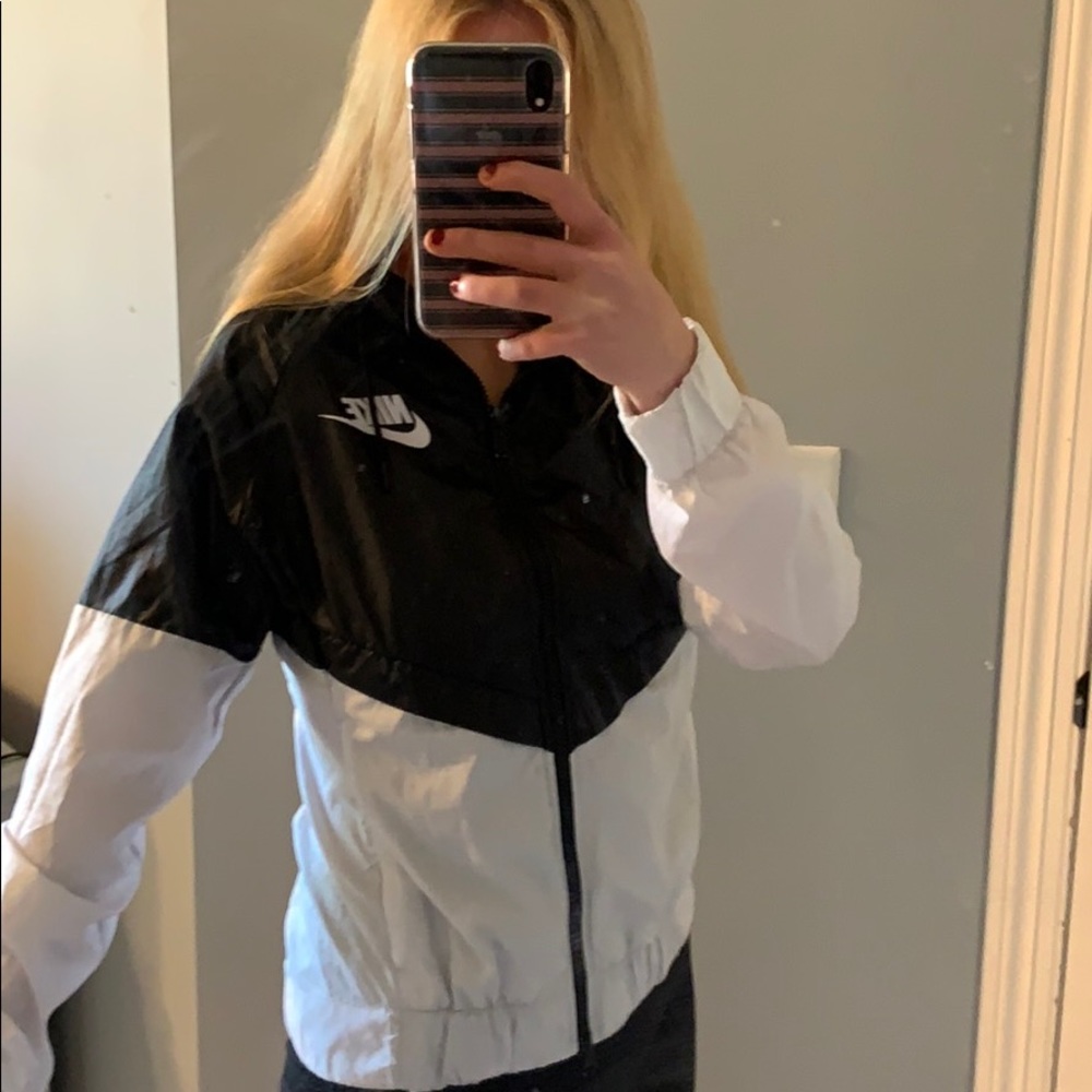 black & white nike windbreaker